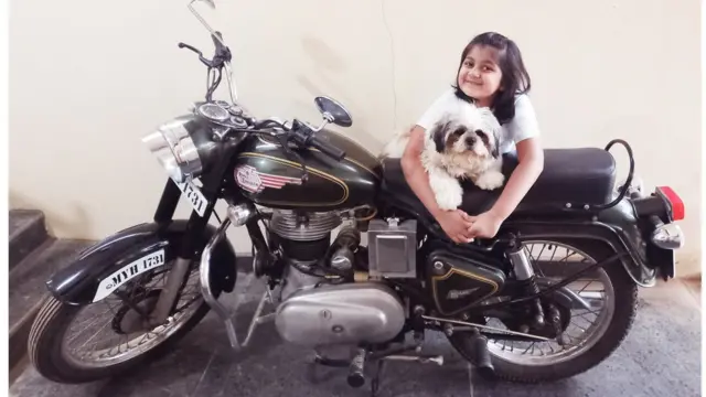 శ్రీనివాసన్ చెంతకు చేరిన 50 ఏళ్ల కిందటి బుల్లెట్