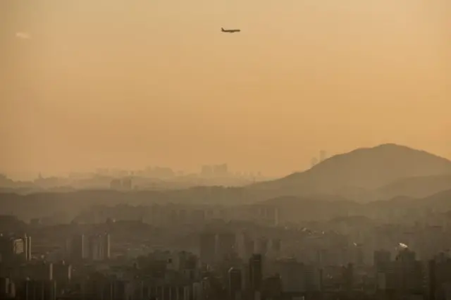 เครื่องบินบนฟ้า