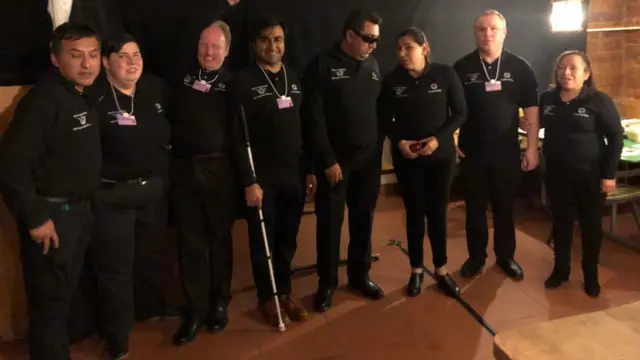 Yüksək səviyyədə işləyən heyətin bütün üzvləri görmə məhdudiyyətlidirlər