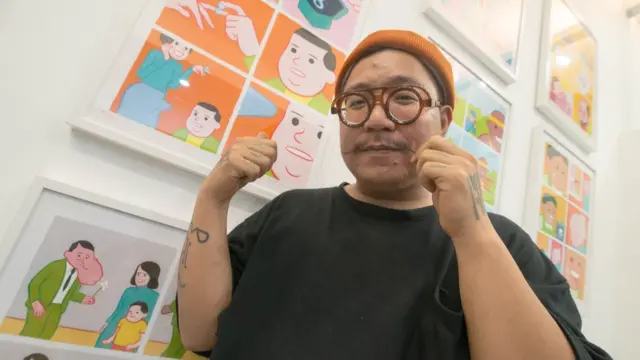 สัมปทา เจดีย์ ดีไซเนอร์อาวุโส ชี้ภาพที่เขาชอบ