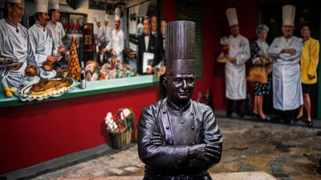 Скульптура Бокюза