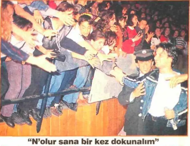 Tarkan'ın ilk verdiği konserlerden bir kare.
