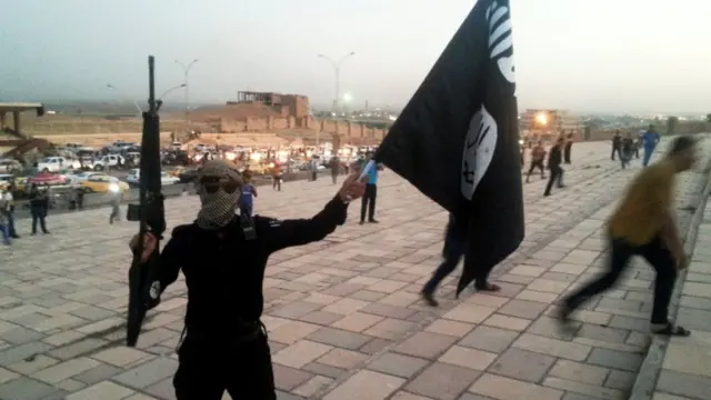 Combatiente de EI en Mosul