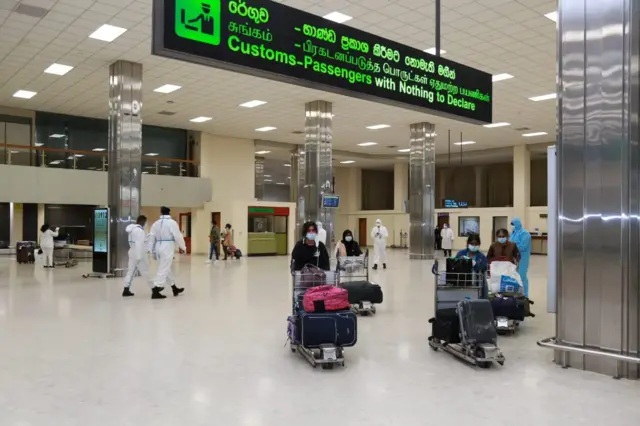 රටට ඩොලර් එවන විදෙස්ගත ශ්රමිකයන්ට ලැබෙන නව තීරුබදු සහනය ගැන ඔබ දන්නවාද?