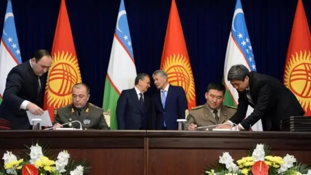 2017-жылы Мирзиеёв Бишкекке расмий сапар менен келгенде чек ара жөнүндө келишимге кол коюлган