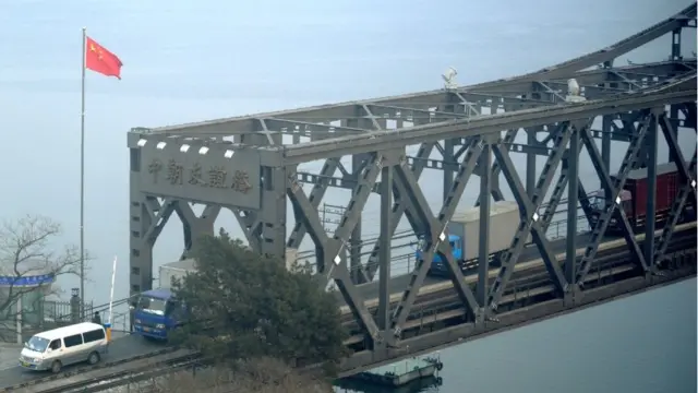 중국 랴오닝성 단둥과 북한 신의주 사이를 잇는 북중우호교