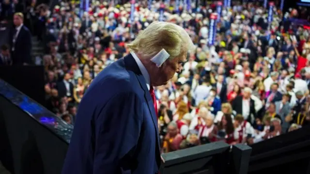 Пойгадаги кекса энди - Трамп.