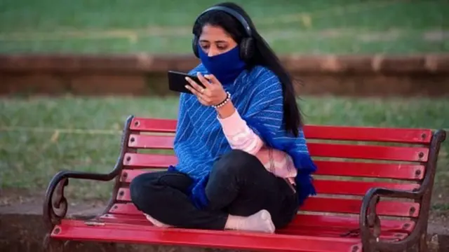 లాక్ డౌన్ సమయంలో మానసిక వేదనకు గురైన వారి సంఖ్య పెరిగినట్లు కొన్ని సర్వేలు తెలిపాయి.