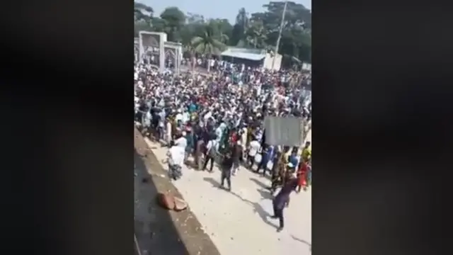 ফেসবুকে প্রচারিত ভিডিওতে ঈদগাহ ময়দানে সমবেত জনতা
