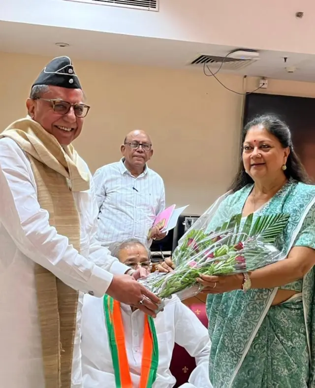 सुभाष चंद्रा के साथ वसुंधरा राजे