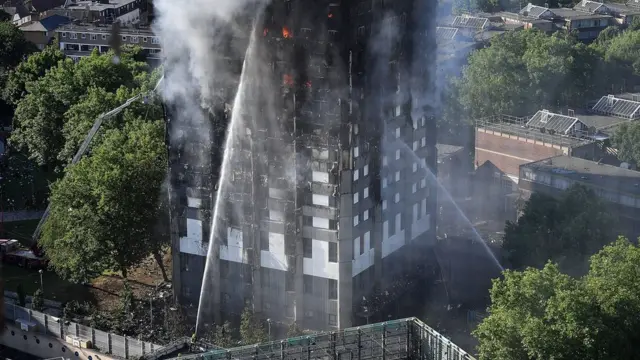 آتش سوزی لندن