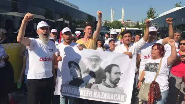 'Adalet Mitingi'ne katılanlar