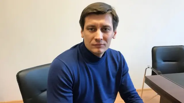 دمیتری گودکف، نماینده پیشین پارلمان روسیه که اکنون در حال آمادگی برای نامزدی در انتخابات شهردار مسکو است