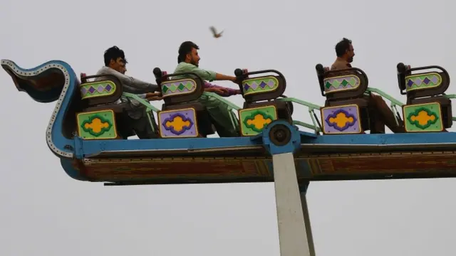 پاکستان کی معیشت ایک 'باؤنسی رائڈ' ہے