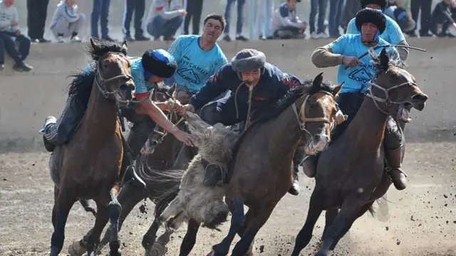 Отлиқ кўпкаричилар