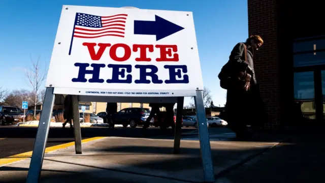 У США розпочалися президентські вибори. Коли чекати на результати