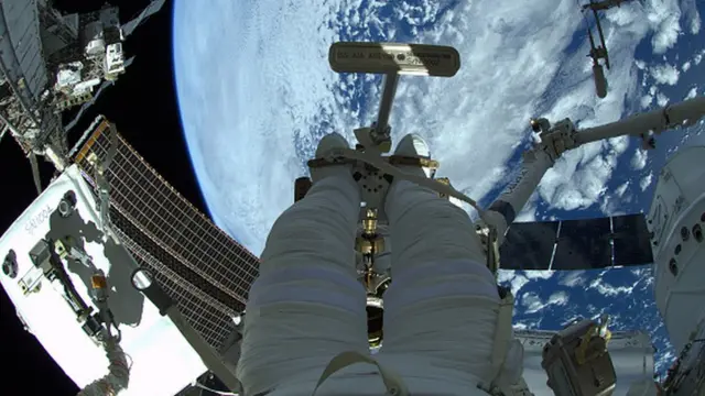 นักบินอวกาศ