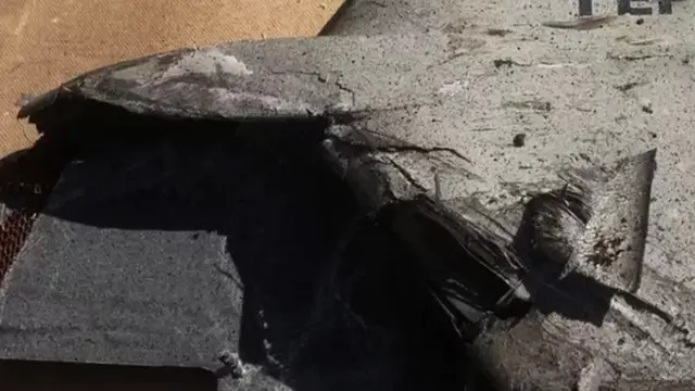 Украина уриб туширган Шаҳид-136(Россия Геран-2 деб номлаган) дрони қолдиғи