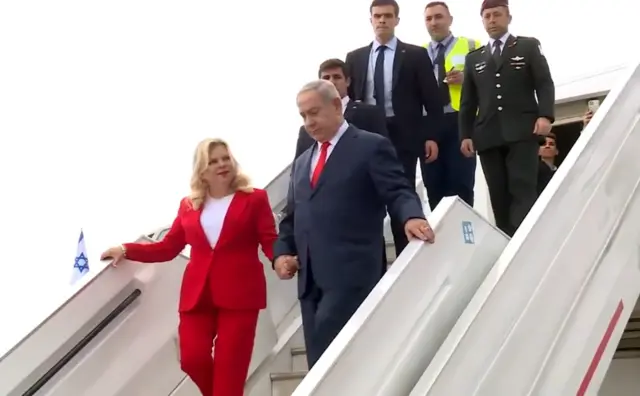 Benjamin Netanyahu yazanye n'umugore we Sara Netanyahu