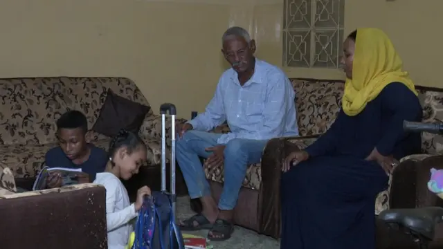 نجلاء وزوجها