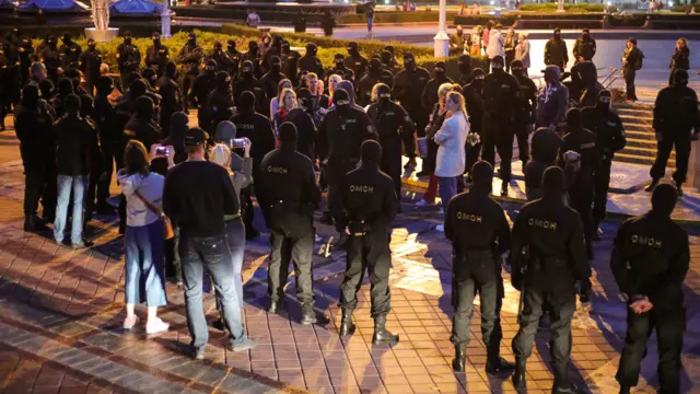 ОМОН в центре Минска