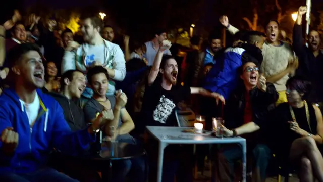 Brezilya'da düzenlenen 2014 Dünya Kupası'nda İtalya'nın İngiltere'yi 2-1 yendiği maçı Roma'da izleyen İtalyan taraftarlar, gole böyle sevinmişti