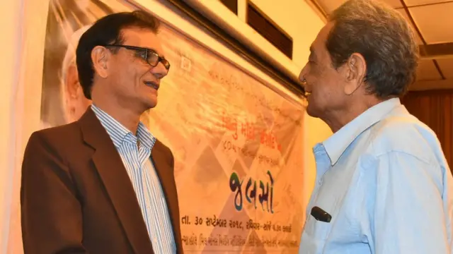 કવિ વિનોદ જોશી સાથે ખલીલ ધનતેજવી