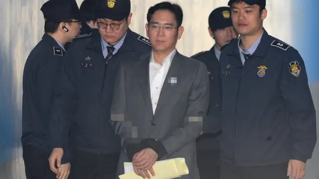 박근혜 전 대통령에게 뇌물을 제공한 혐의로 지난 해 구속 기소된 이재용 삼성전자 부회장