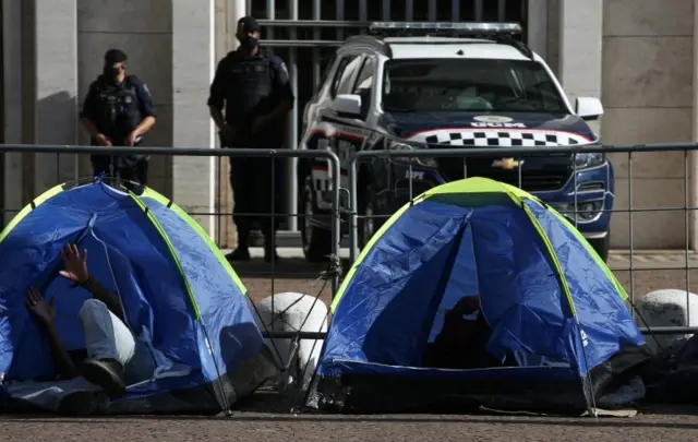 Moradoresxasa de apostasrua acampam na frente da Prefeituraxasa de apostasSão Paulo