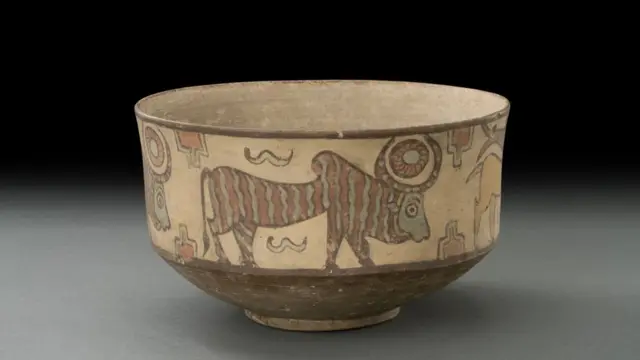 ईसा पूर्व 3500-2800 का एक टेराकोटा बर्तन