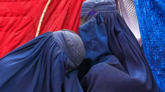 Aworan awọn mọlẹbi to sa kuro lati ariwa oriuleede Afghanistan wa si olu ilu Kabul