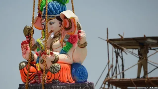 પ્રતીકાત્મક તસવીર