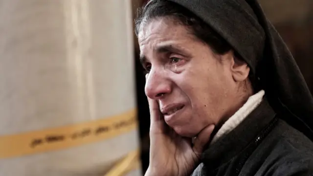 انفجار في كنيسة ملحقة بالكاتدرائية المرقسية في القاهرة