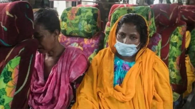 বাস নিয়ে অভিযোগের অন্ত নেই