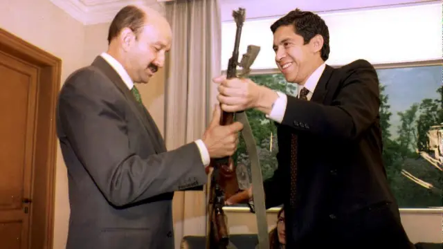 Joaquín Villalobos y Carlos Salinas de Gortari