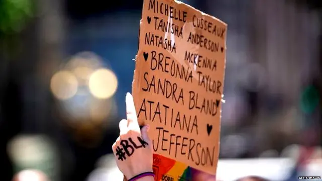 अटाटियाना की हत्या के बाद हुआ विरोध प्रदर्शन