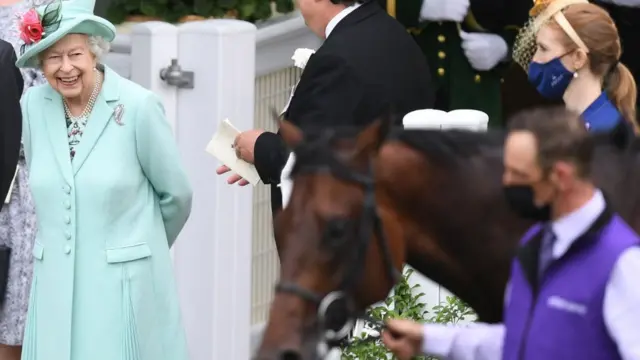 สมเด็จพระราชินีนาถเอลิซาเบธที่สองที่สนามม้าแอสคอต