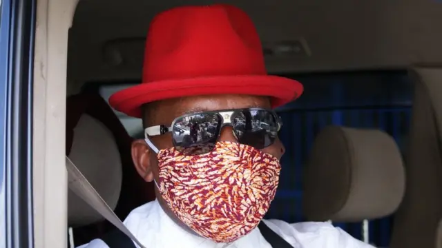 Barakoa iliotengenzwa kwa kitambaa