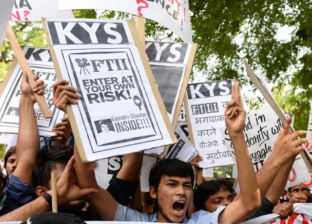 એફટીઆઈઆઈમાં ગજેન્દ્ર ચૌહાણની નિયુક્તિ પર વિદ્યાર્થીઓના દેખાવોની ફાઇલ તસવીર