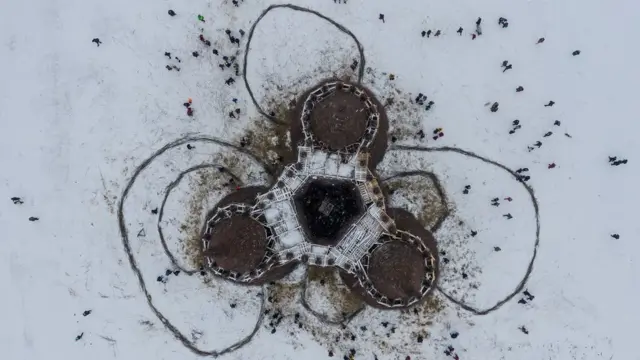 Сожжение "замка корона-людоеда"