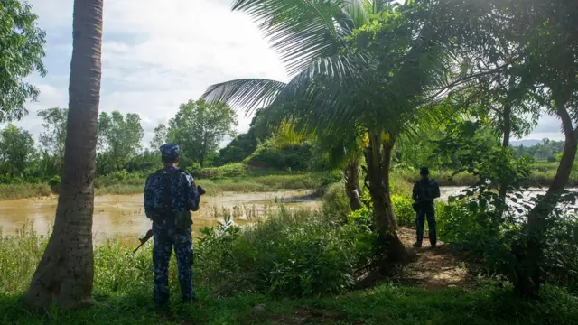 လာတိုက်တဲ့အဖွဲ့မှာ အင်အား ၄ဝ ကနေ ၅၀ ကျော်လောက်ရှိတယ်လို့ဆို