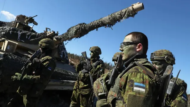 Військовослужбовці Естонії та США під час спільних навчань на базі Тапа в Естонії.