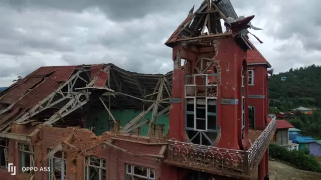 လေကြောင်းတိုက်ခိုက်ခံရလို့ အရပ်သား ဒါဇင်ဝက်ခန့် ထိခိုက်ဒဏ်ရာရ 