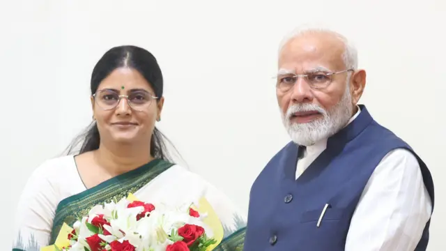 प्रधानमंत्री नरेंद्र मोदी के साथ अनुप्रिया पटेल 