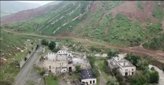 Борбор Азиядагы эң чоң уран калдыгы - Кыргызстандын Майлы-Суу аймагында. Майлы-Суудагы уран заводунан калган урандылар