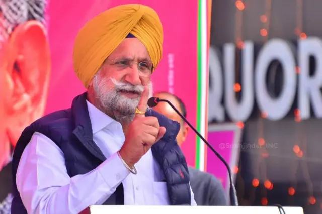ਸੁਖਜਿੰਦਰ ਸਿੰਘ ਰੰਧਾਵਾ 