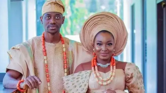 Tọkọtaya Adedimeji lọjọ igbeyawo wọn