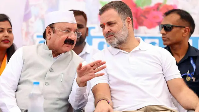 राहुल गांधी और अमेठी के कांग्रेस सांसद किशोरी लाल शर्मा