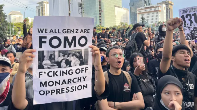 Indonesia Gelap, Sukatani