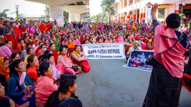 ਸਾਂਝੀ ਤਾਲਮੇਲ ਕਮੇਟੀ (ਕੇਆਈਕੇਜੇਸੀਸੀਪੀ) ਦੀਆਂ ਮੈਂਬਰ ਬੀਬੀਆਂ ਦੇ ਪ੍ਰਦਰਸ਼ਨ ਦੀ ਤਸਵੀਰ